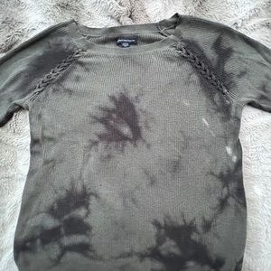 American Eagle Outfitters knit sweater Green/black tie dye
Braided sleeve